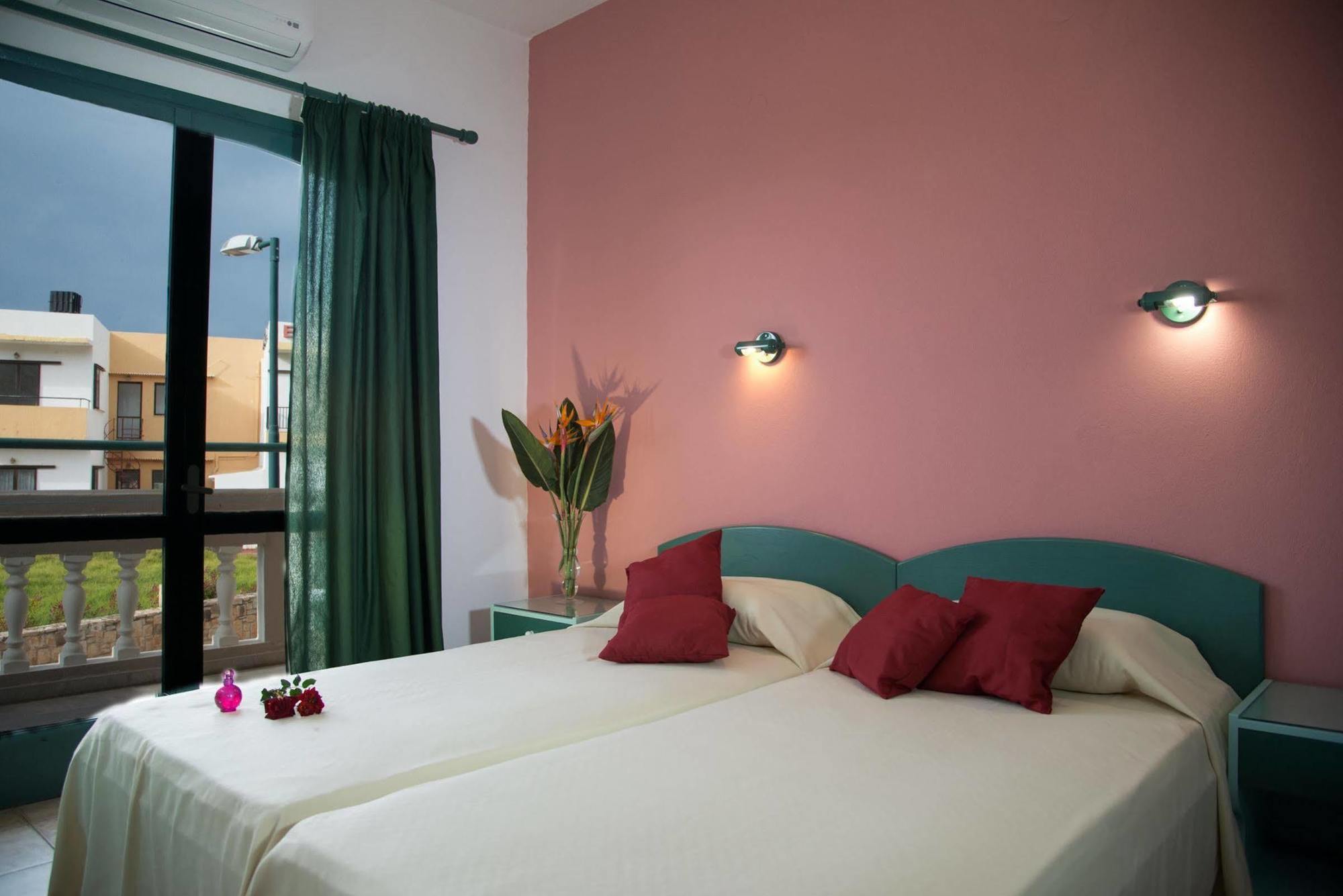 Theoni Apartments Malia Exterior foto